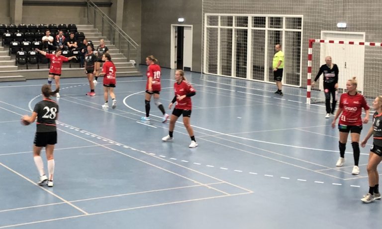 Struer håndbold damer fik debut i 2.division