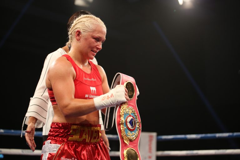 Dina Thorslund: Nummer to i verden – Og suverænt Danmarks bedste kvindelige bokser