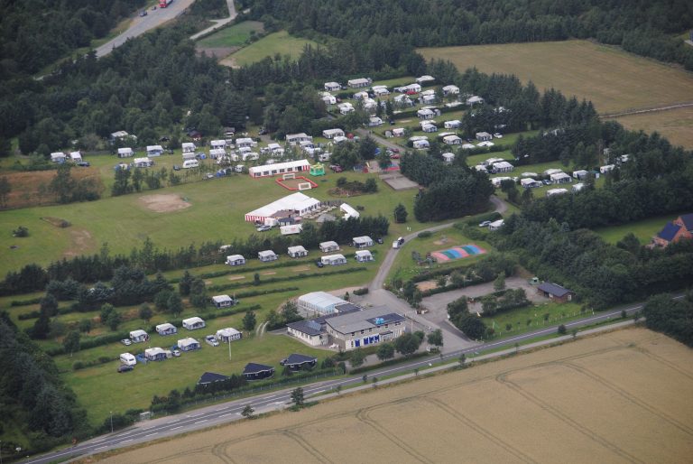 Toftum Bjerge Camping udvider med endnu en plads, denne gang i Glyngøre.